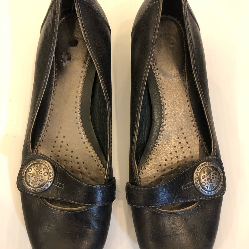 Clark’s shoes